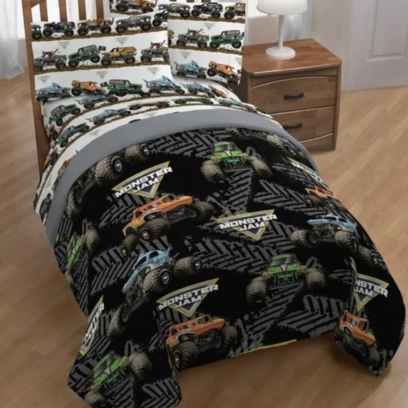 Full comforter - Picture 1 of 3